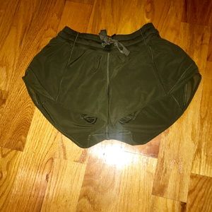 Lululemon Green Hotty Hot Shorts Size 2